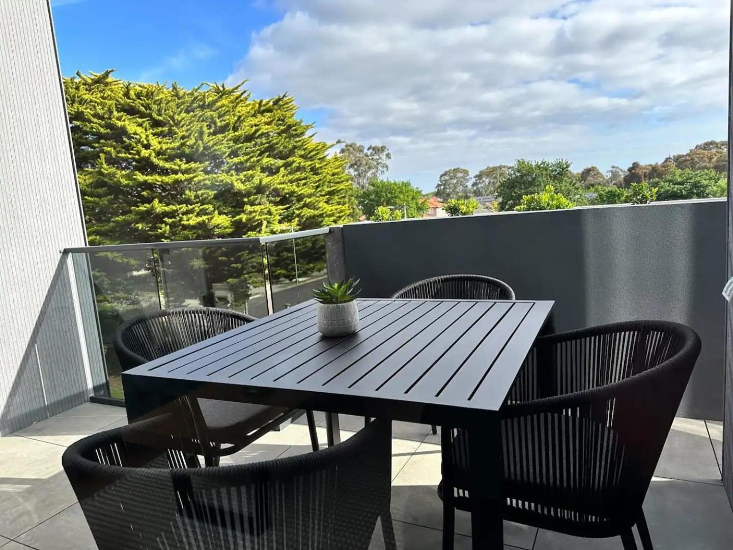 Samma - Linden Apartments In Ivanhoe Melbourne Exteriör bild